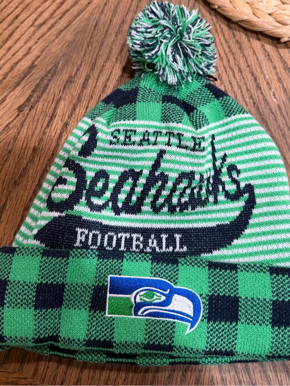 Mitchell & Ness Seattle Seahawks Vintage Collection Pom Beanie Plaid NFL